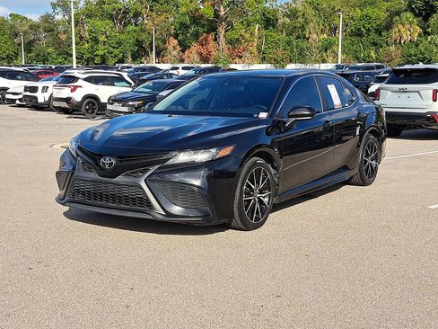 Used 2021 Toyota Camry SE image 26
