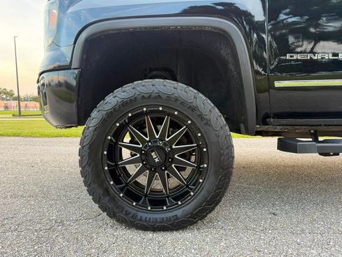 Used 2015 GMC Sierra 1500 Denali AWD/4WD image 25