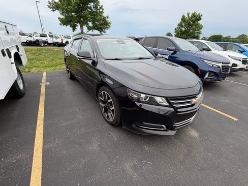 Used 2016 Chevrolet Impala LTZ FWD image 4