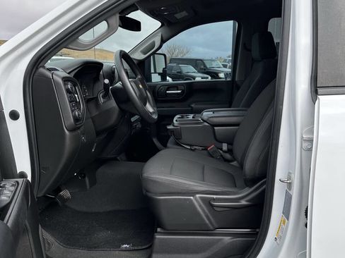 Used 2022 Chevrolet Silverado 2500 Custom w/ Custom Value Package image 15