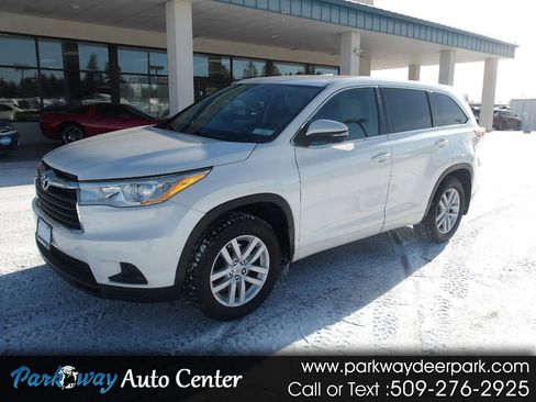 Used 2014 Toyota Highlander LE image 1