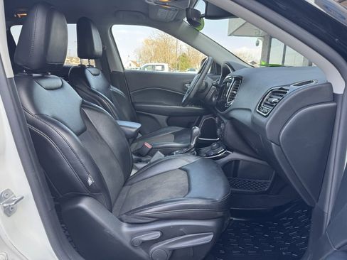 Used 2020 Jeep Compass Altitude image 12