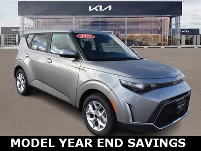 New 2025 Kia Soul LX