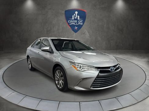 Used 2016 Toyota Camry XLE w/ Moonroof Package FWD image 7