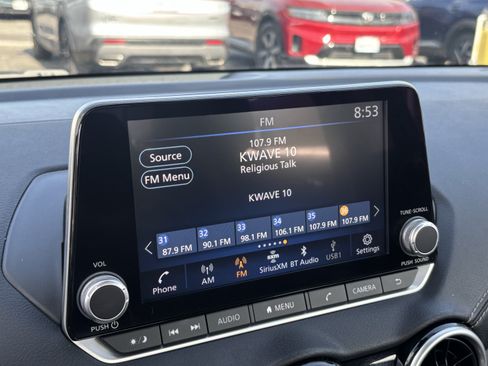 Used 2025 Nissan Sentra SV FWD image 18