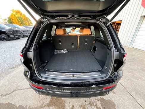 New 2025 Jeep Grand Cherokee Summit image 8