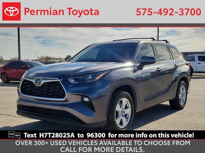 Used 2023 Toyota Highlander LE
