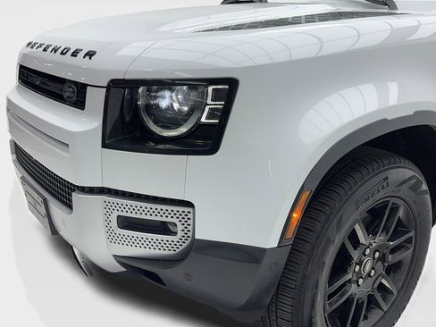 Used 2024 Land Rover Defender 110 S image 5