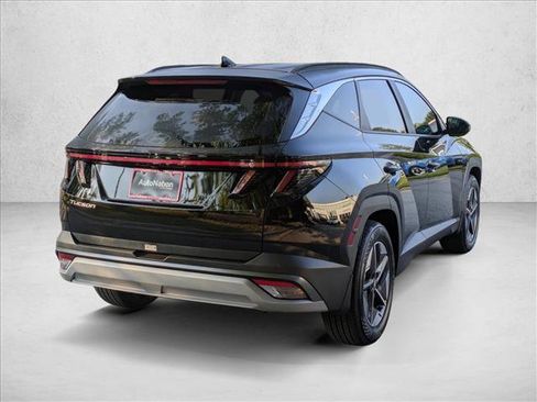 New 2026 Hyundai Tucson SEL FWD image 2