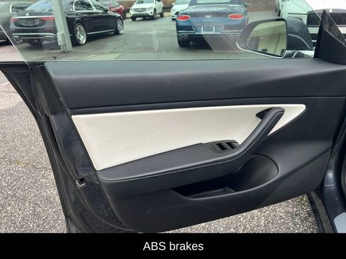 Used 2018 Tesla Model 3 Long Range image 12