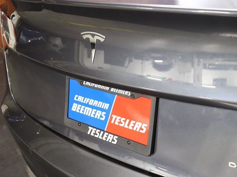 Used 2023 Tesla Model 3 Standard Range image 13