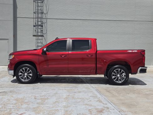 Used 2023 Chevrolet Silverado 1500 LT AWD/4WD image 5