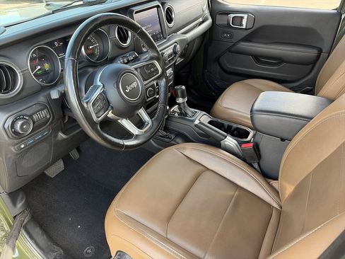 Used 2021 Jeep Wrangler Unlimited Sahara w/ Cold Weather Group AWD/4WD image 11