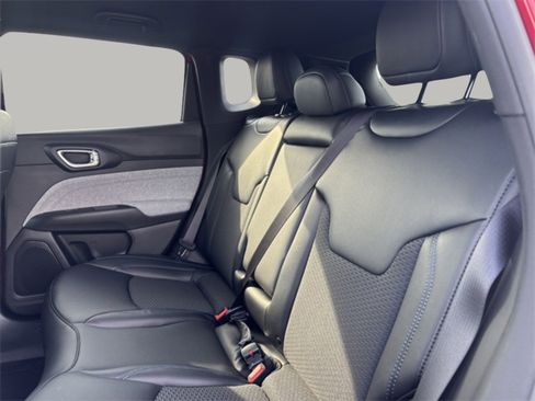 New 2026 Jeep Compass Latitude image 19