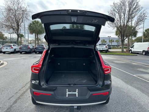 Used 2020 Volvo XC40 T5 Momentum w/ Protection Package Premier image 30