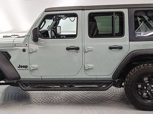 Used 2024 Jeep Wrangler Unlimited Sport AWD/4WD image 5
