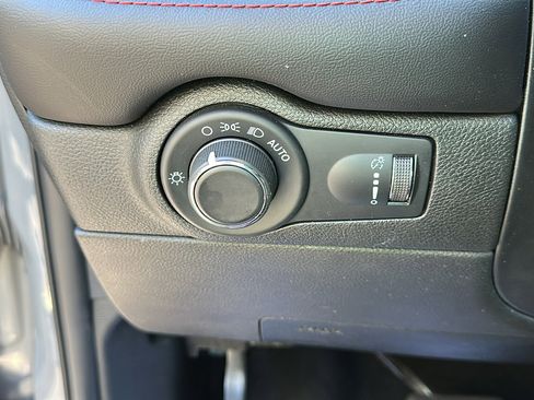 Used 2024 Dodge Durango GT image 15