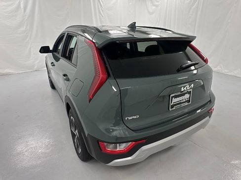 New 2025 Kia Niro EX image 5