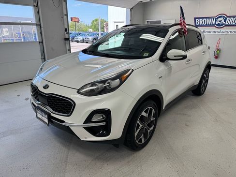 Used 2021 Kia Sportage EX w/ EX Technology Package AWD/4WD image 2