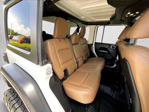 Used 2020 Jeep Wrangler Unlimited Rubicon w/ Dual Top Group AWD/4WD image 29