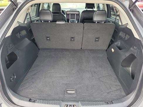 Used 2023 Ford Edge SEL image 9