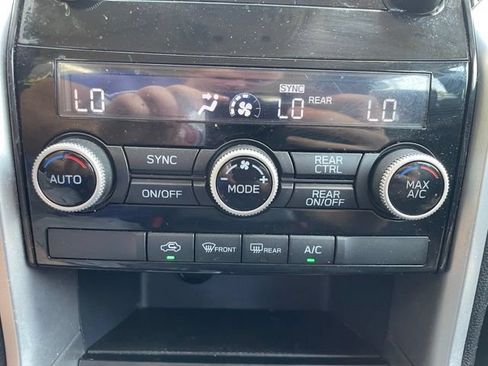 Used 2019 Subaru Ascent 8-Passenger AWD/4WD image 27