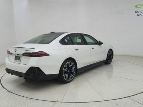 Used 2024 BMW i5 eDrive40i w/ Executive Package RWD image 65