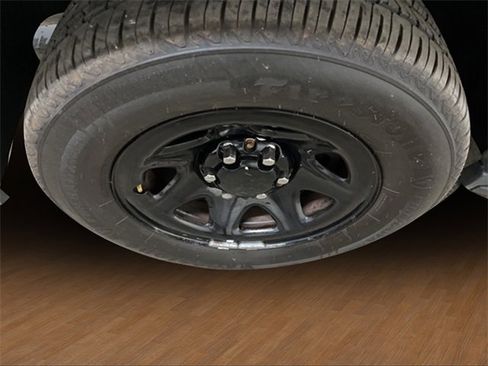 Used 2019 Chevrolet Tahoe 4WD w/ Remote Keyless Entry Package image 8