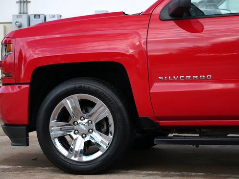 Used 2018 Chevrolet Silverado 1500 Custom w/ Custom Convenience Package RWD image 23