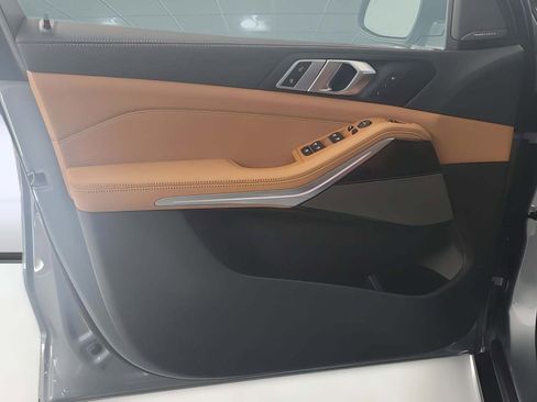 Used 2026 BMW X5 sDrive40i w/ Premium Package image 5