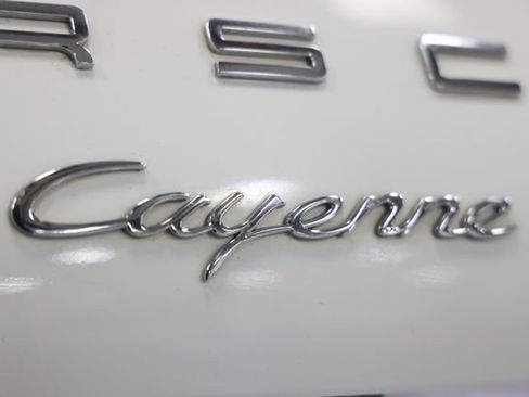 Used 2016 Porsche Cayenne AWD/4WD image 14