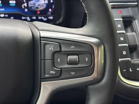 Used 2023 Chevrolet Suburban Z71 w/ Luxury Package AWD/4WD image 23
