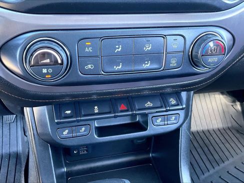 Used 2021 GMC Canyon AT4 w/ Trailering Package image 32