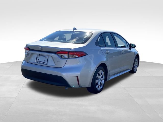 Used 2025 Toyota Corolla LE FWD image 4