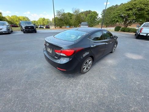 Used 2014 Hyundai Elantra Limited FWD image 12