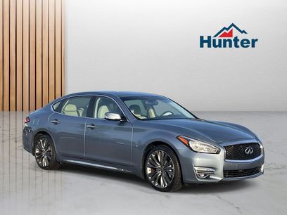 Used 2017 INFINITI Q70 L 3.7