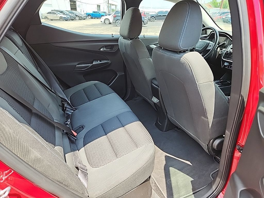 Used 2023 Chevrolet Bolt EUV LT w/ Comfort Package FWD image 34
