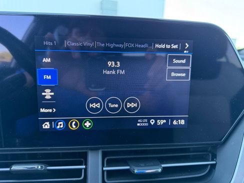 Used 2024 Chevrolet Trax RS FWD image 11