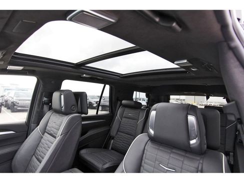 New 2026 Cadillac Escalade Platinum Sport w/ LPO, ONYX Package image 24