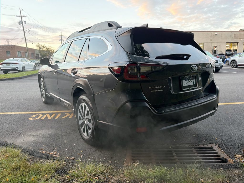 Certified 2024 Subaru Outback Premium AWD/4WD image 6