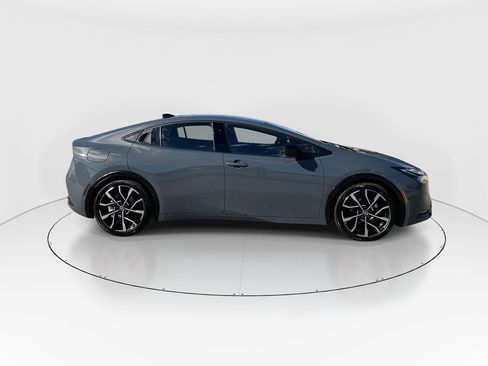 New 2026 Toyota Prius Plug-In Hybrid FWD image 9
