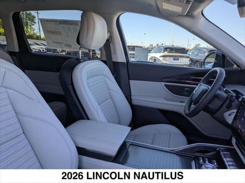 New 2026 Lincoln Nautilus Reserve w/ Jet Appearance Package image 14