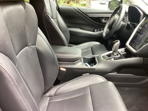 Used 2025 Subaru Outback Limited w/ Popular Package #2 AWD/4WD image 5