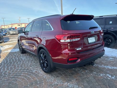 Used 2019 Kia Sorento S image 7