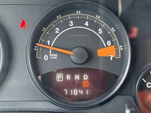Used 2015 Jeep Patriot Sport w/ Power Value Group FWD image 31