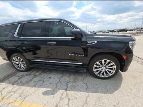 Used 2022 GMC Yukon Denali AWD/4WD image 3