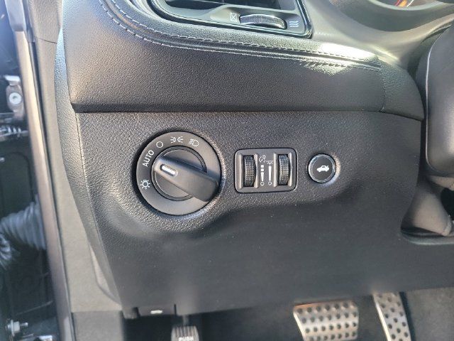 Used 2023 Dodge Challenger R/T Scat Pack RWD image 9