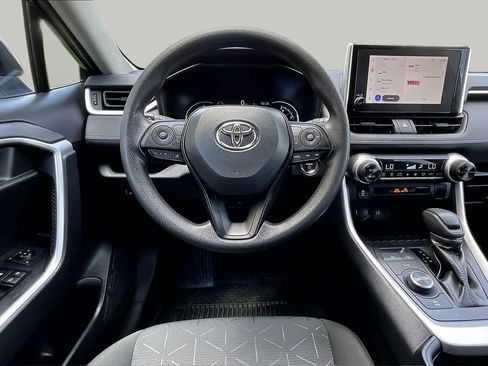 Used 2024 Toyota RAV4 XLE AWD/4WD image 6