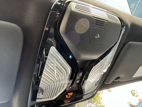 Used 2025 BMW 330i Sedan image 25