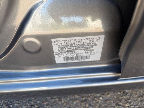 Used 2025 Nissan Versa SV image 27